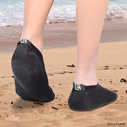 Eco-Fused Calcetines de Agua para Mujeres – Extra Cómodos – Protege contra la Arena, Agua fría/Caliente, UV, Rocas/guijarros – Calzado fácil para Nadar, Voleibol de Playa, Snorkel, Vela, Surf