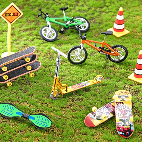 Juego de 18 Mini Juguetes de Dedos Patinetas de Dedo Moto Bicicletas de Dedo Tabla de Oscilación Minúsculo Favores de Fiesta de Movimiento de Punta de Dedo Herramientas y Ruedas de Repuesto