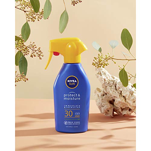 NIVEA SUN Protege & Hidrata Spray Solar FP30 (1 x 300 ml), protector hidratante y resistente al agua con protección UVA/UVB, protección solar alta en formato pistola